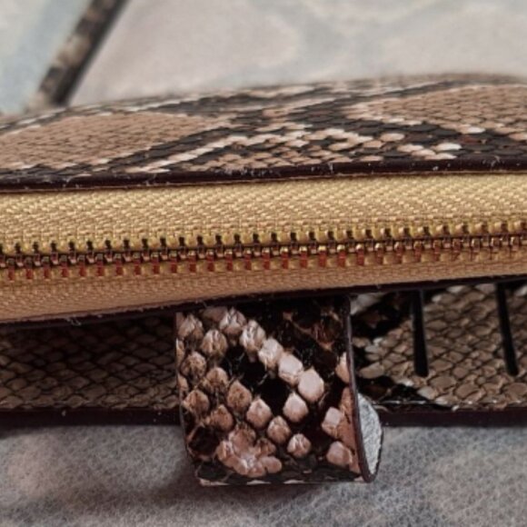 Microfiber Snake Grain Faux Leather Women's Compact/Slim Wallet Tan/Black - Picture 3 of 6